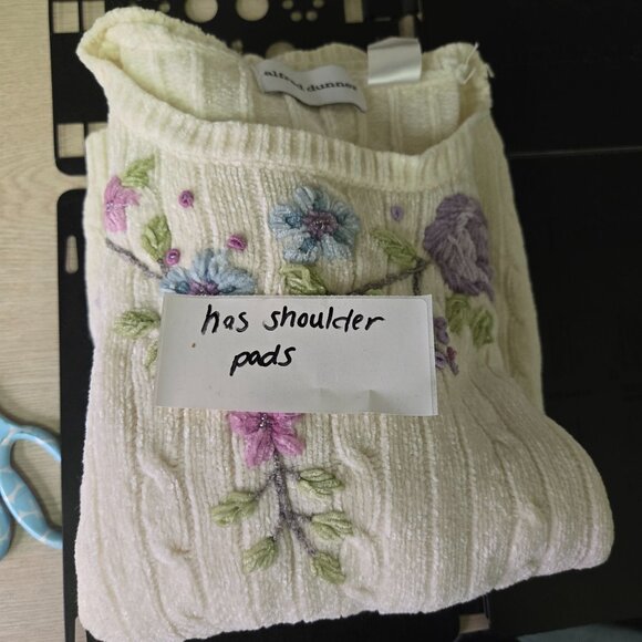 Alfred Dunner Grandmacore Cottage Cozy XL Cream Cable Knit Floral Embroidered Sw - Picture 9 of 9